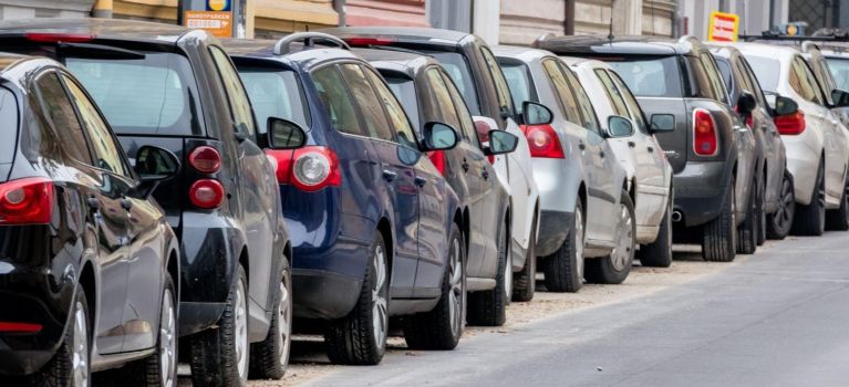 Deux poids, deux mesures : quand l’égalité disparaît au quotidien